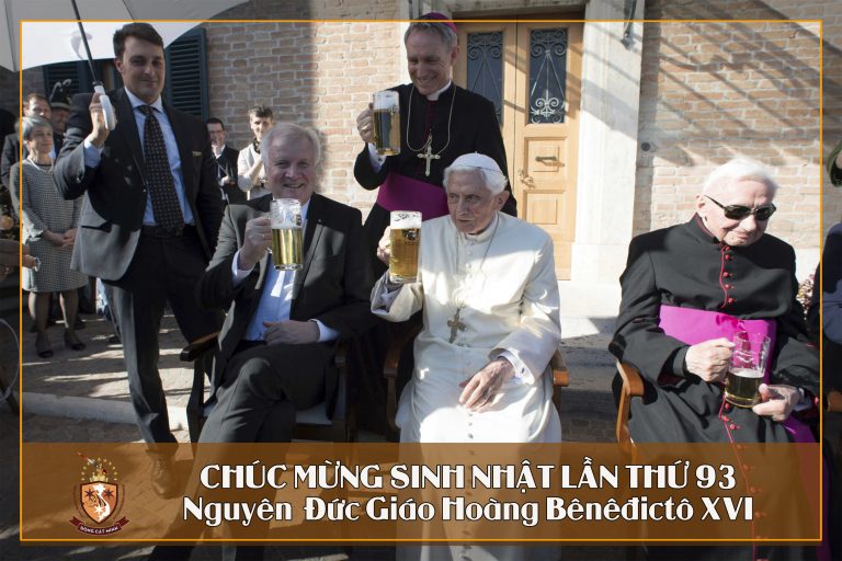 CHÚC MỪNG SINH NHẬT LẦN THỨ 93 CỦA  ĐỨC GIÁO HOÀNG DANH DỰ BENEDICT XVI