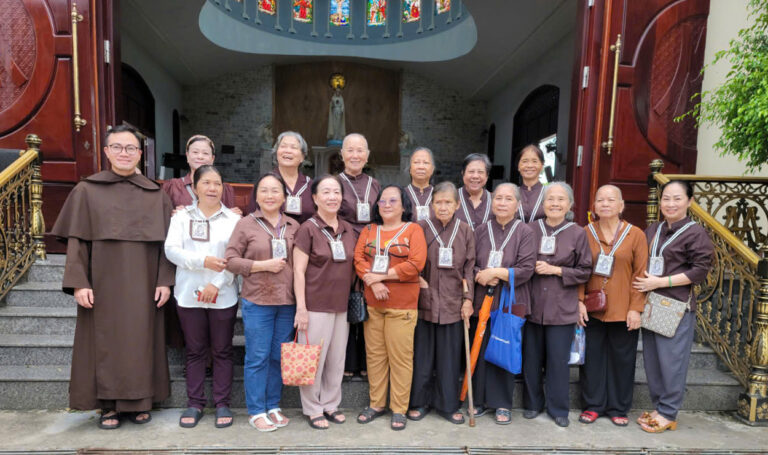 Dòng Ba Cát Minh Bình Lợi